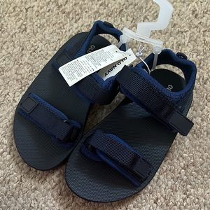 Old Navy Snap Strap Sandals